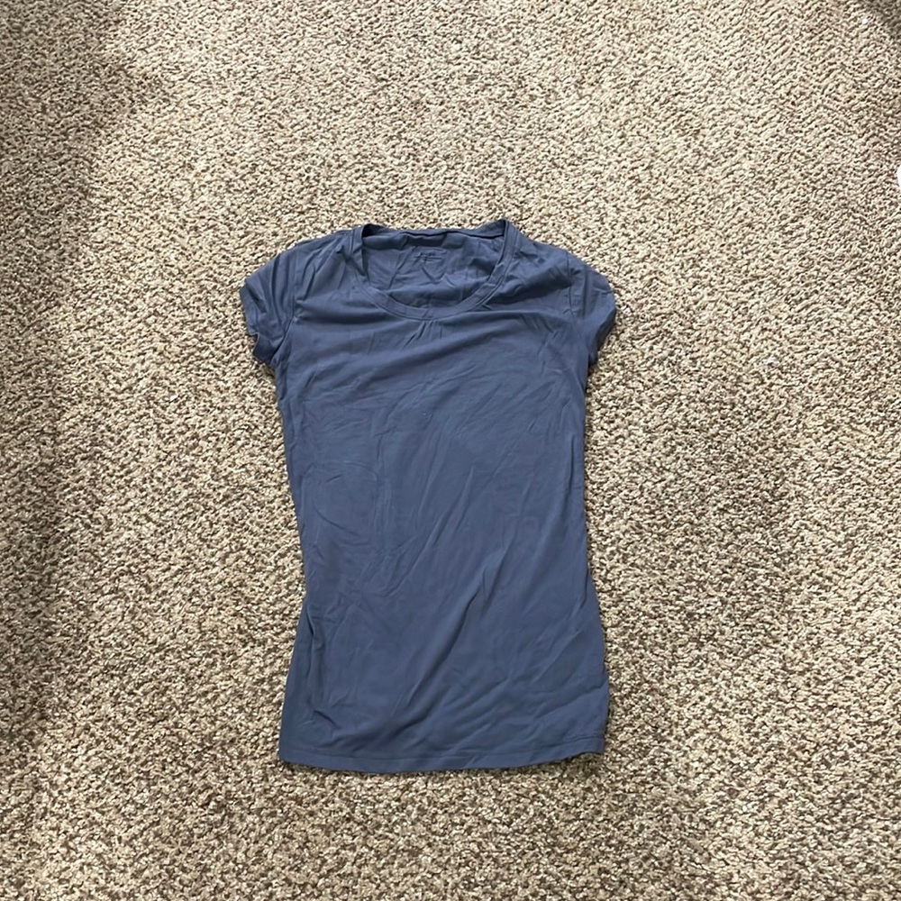 Plain dark gray Tshirt small